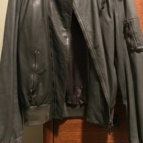 Marc Jacobs 100% Leather Bomber Jacket (42) - Picture 2 of 4